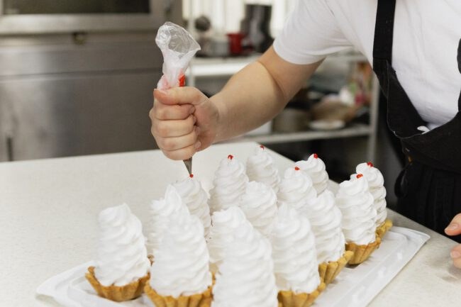 Platou Candy Bar Evenimente (40 Mini-Prăjituri)
